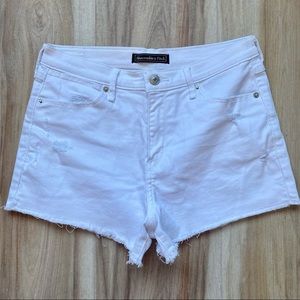 Abercrombie & Fitch • White Denim Shorts • Size 27
